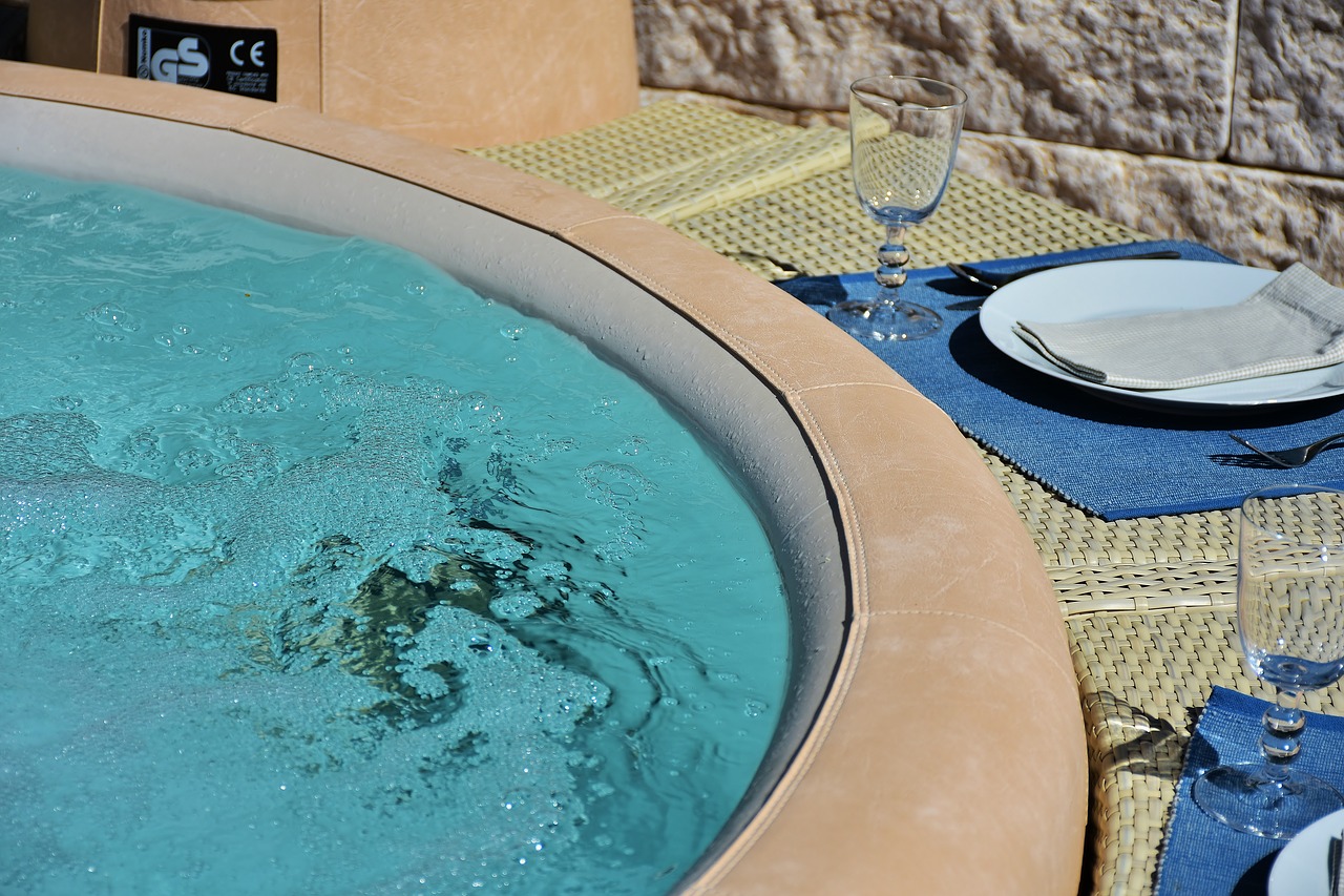 whirlpool-2428277_1280